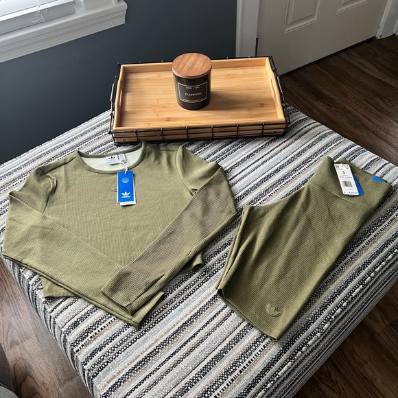 NWT: Adidas Olive Green Long Sleeve Top and Leggings Set - Picture 3 of 7